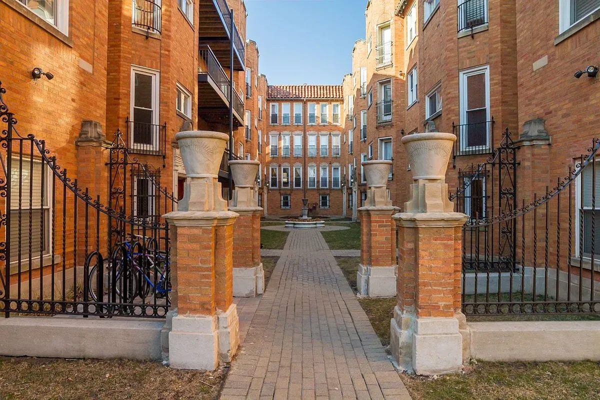 Building Photo - Greenleaf