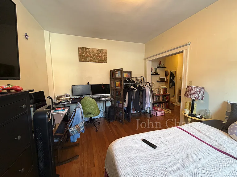 64 Woodstock Ave #9 — Photo 12