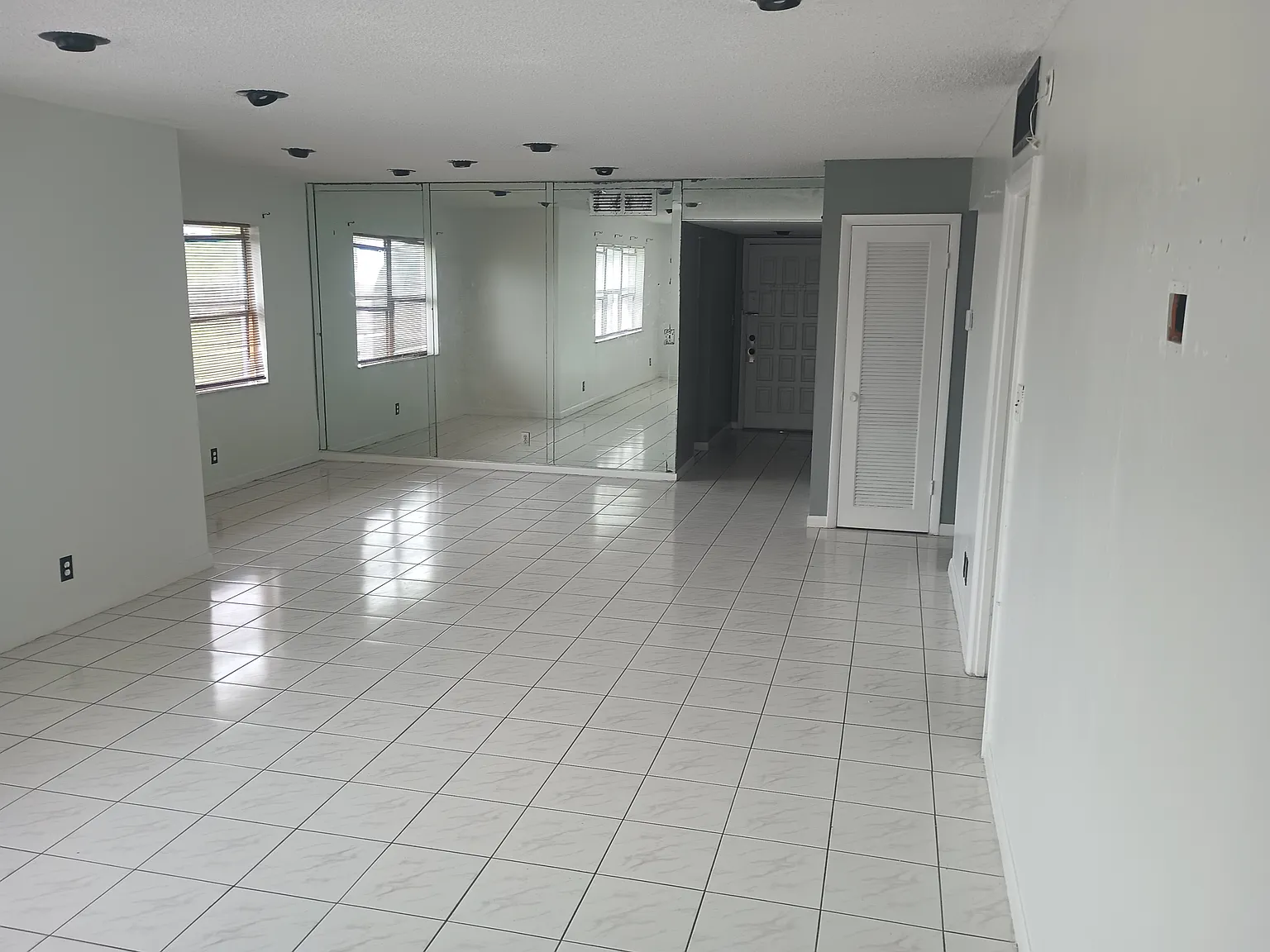 2 bed, 1480 sqft, $1,900 — Photo 4