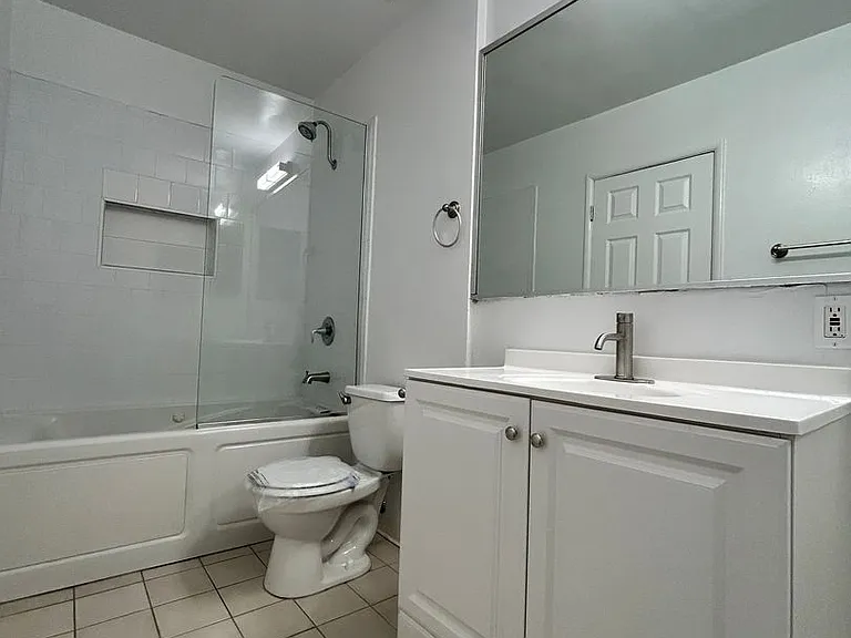 1951 Frank St #14 — Photo 19