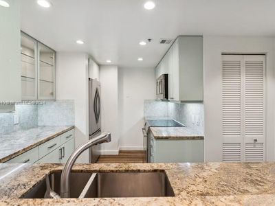 701 Brickell Key Blvd APT 1206, Miami, FL, 33131