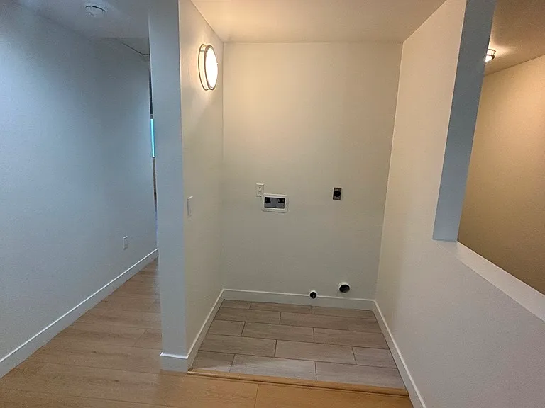 4327 Honduras St — Photo 8