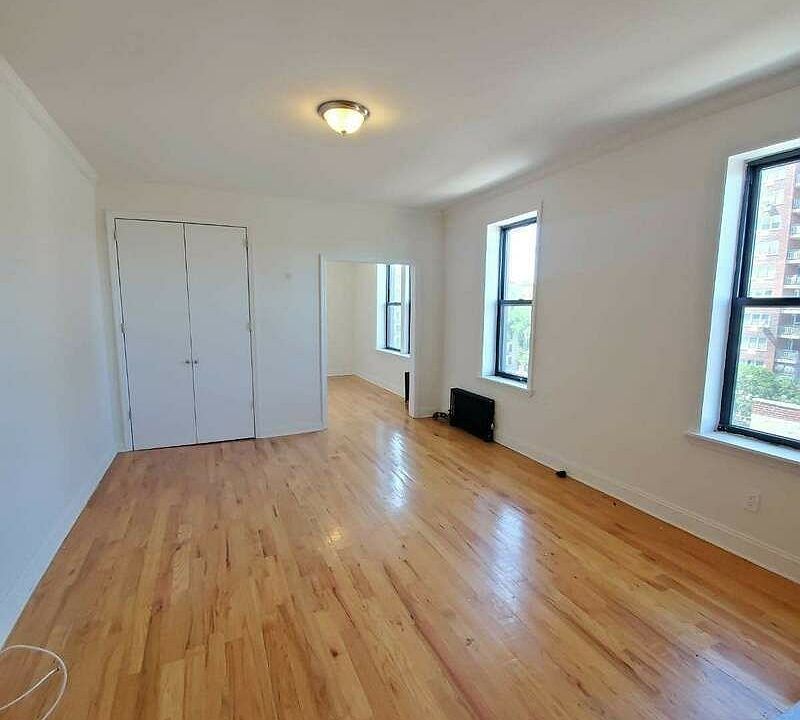 1st image of 1 Chester Ct #63