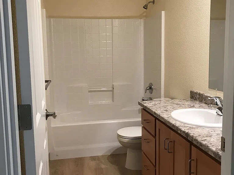 2750 Central Ave — Photo 8