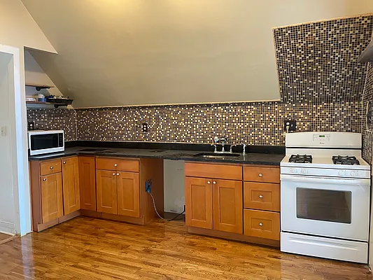 Rented by Compass | media 14