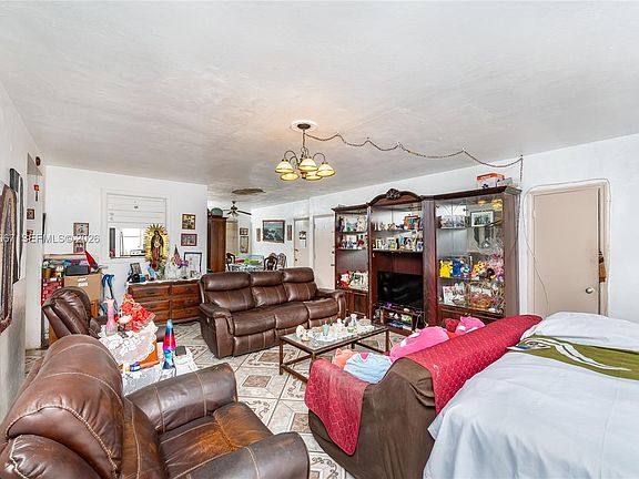 5th image of 7712 Byron Ave APT 4
