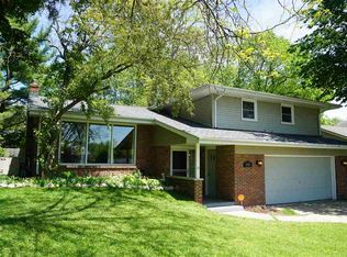 3055 Spring Lake Dr, Rockford, IL 61114