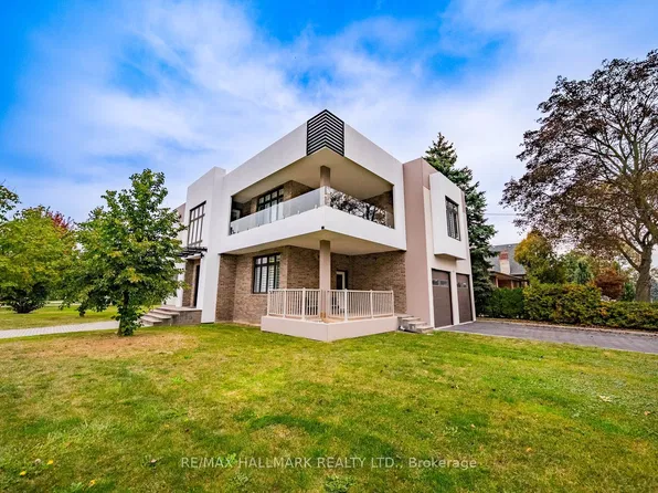 26 Lancer Dr, Vaughan, ON L6A 1E2