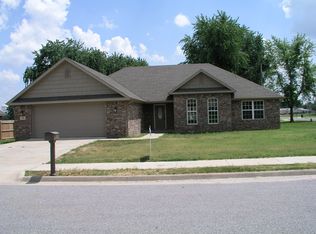 585 Nelson Ct, Pea Ridge, AR 72751