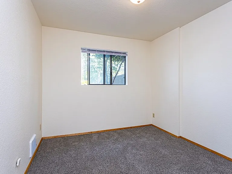 Madronas Apartments — Photo 5
