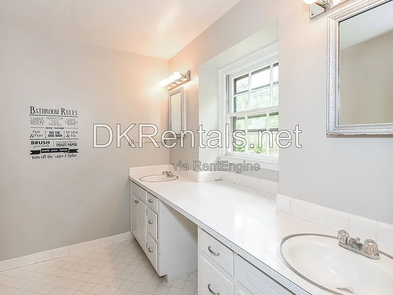 1176 Hampton Hall Dr NE — Photo 11