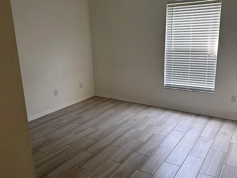 Guest bedroom 2