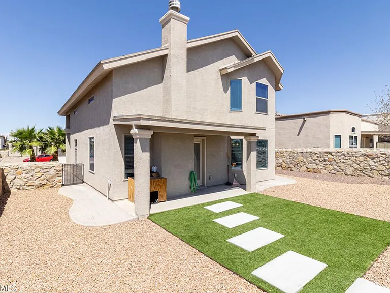 424 Sonaran Ct — Photo 15