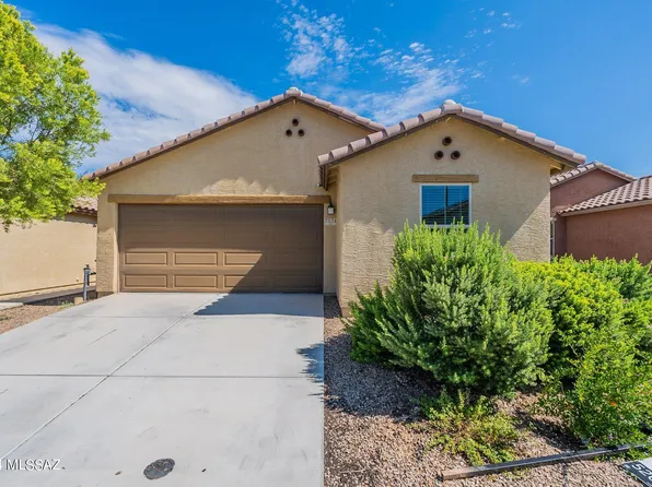 7574 E Kinnison Wash Loop, Tucson, AZ 85730