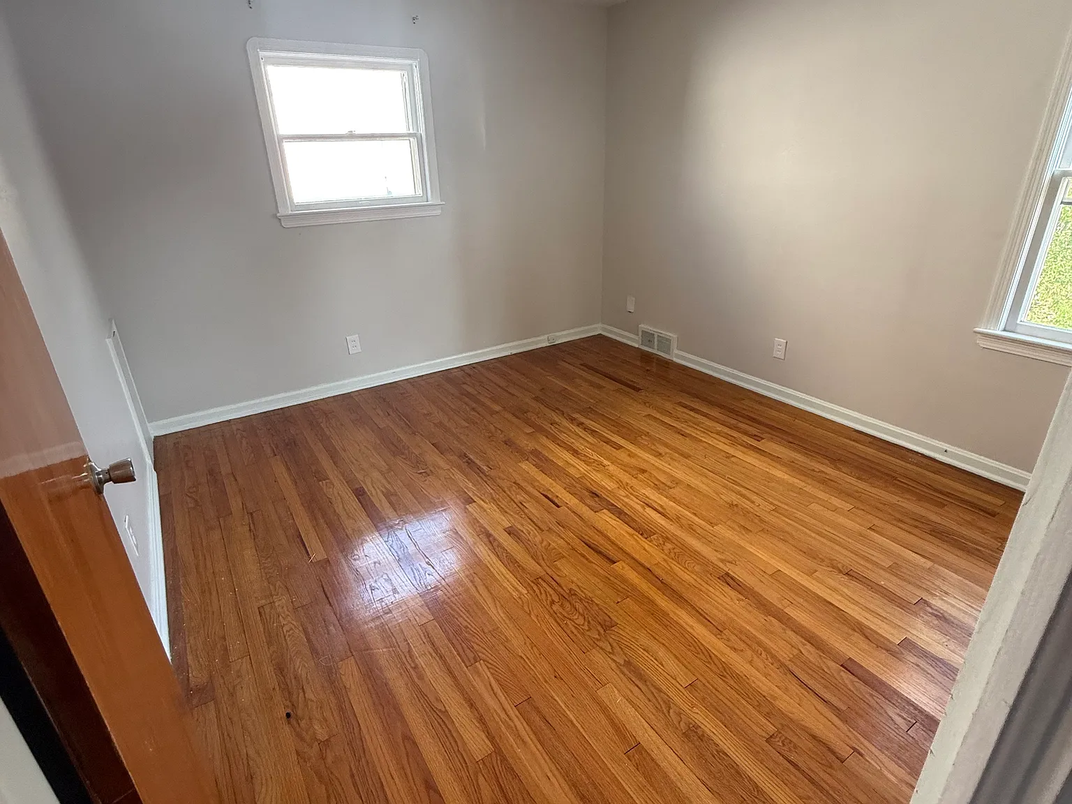 3 bed, 1064 sqft, $1,800 — Photo 3