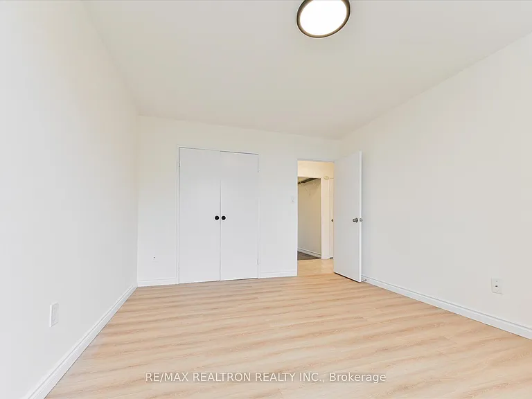 19 Four Winds Dr #602 — Photo 18