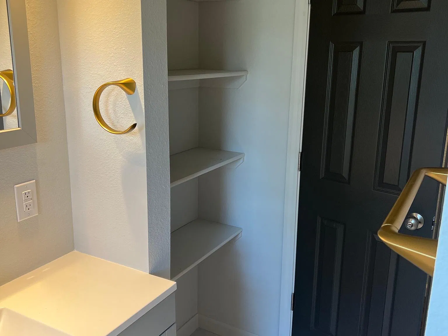 3 bed, 1.5 bath, 1232 sqft, $1,500 — Photo 4