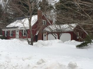 11 Hedgerow Dr, Cumberland, ME 04021