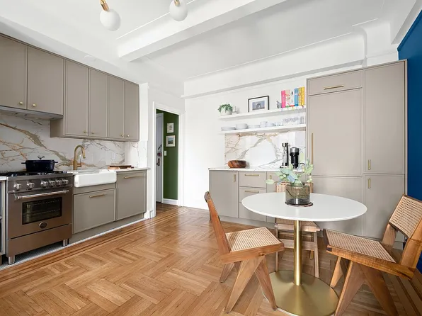 141 E 3rd St APT 7A, Manhattan, NY 10009