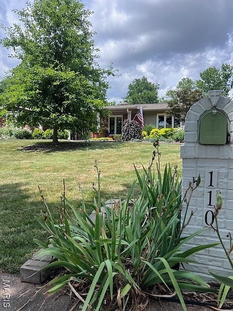 1st image of 110 Old Oaks Dr