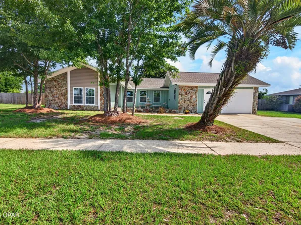 360 Bell Cir, Lynn Haven, FL 32444