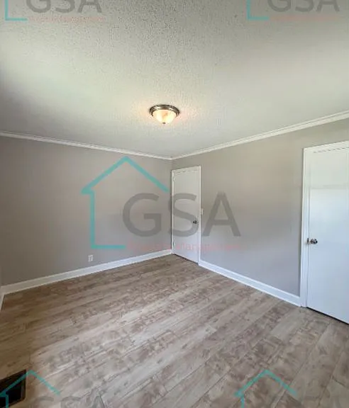 113 Hammond Ave — Photo 9