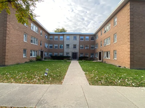 4817 Hull St APT 2B, Skokie, IL 60077