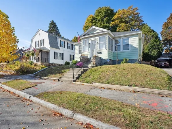 16 Frank St, Worcester, MA 01604