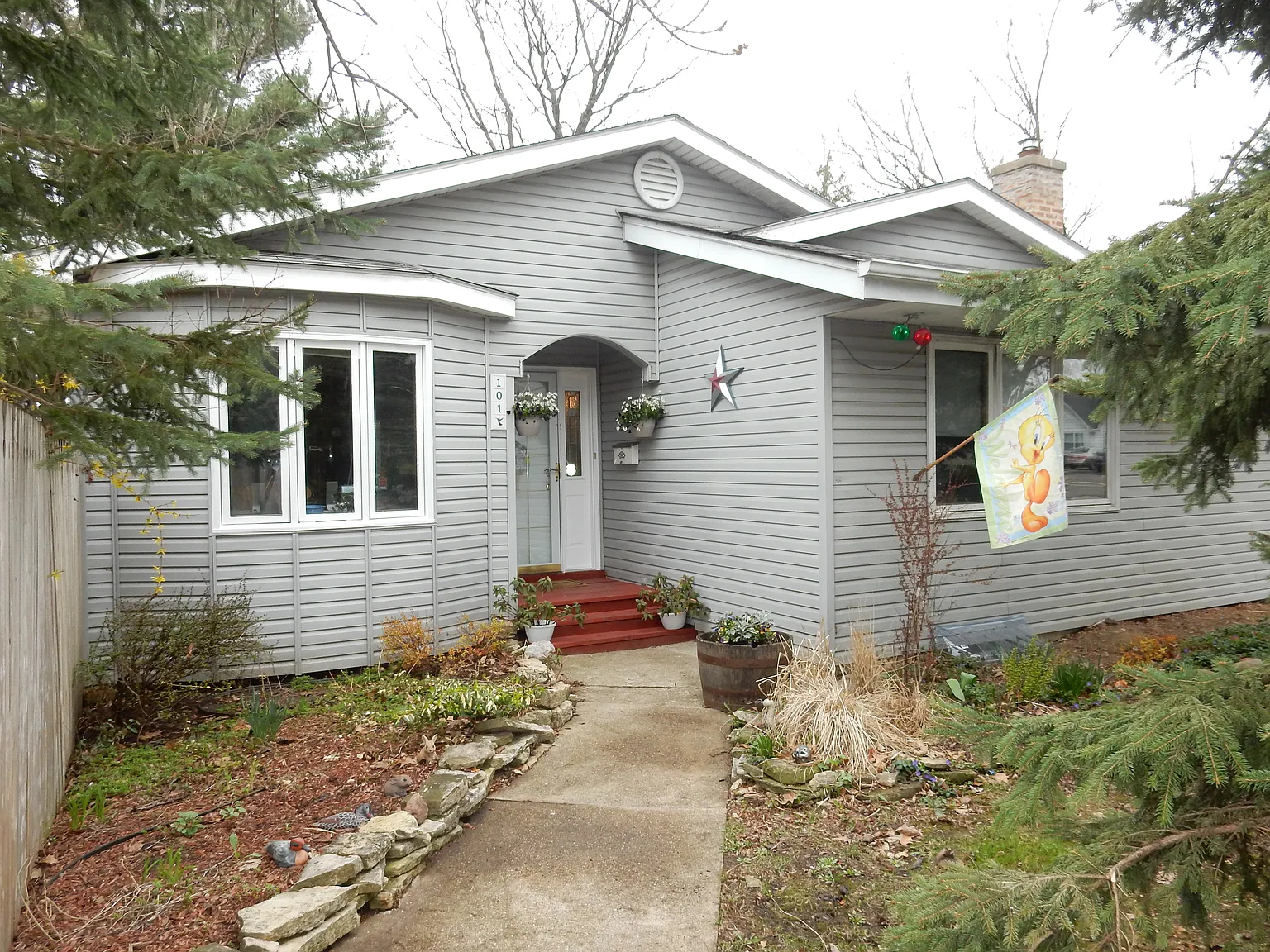 101 2nd St photo 1