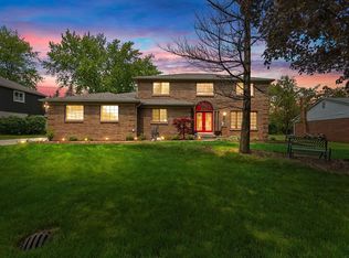 1712 Caliper Dr, Troy, MI 48084