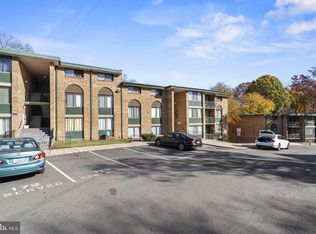 489 N Armistead St APT T2, Alexandria, VA 22312