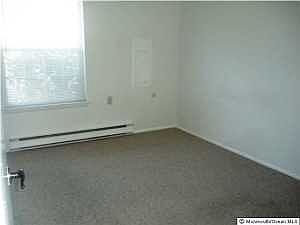 2nd image of 439 Chesterfield Ct