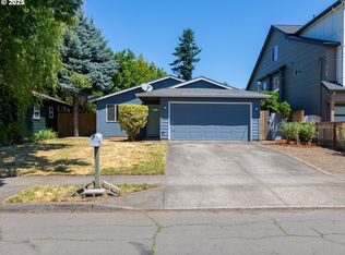 4549 SE Knapp St, Portland, OR 97206