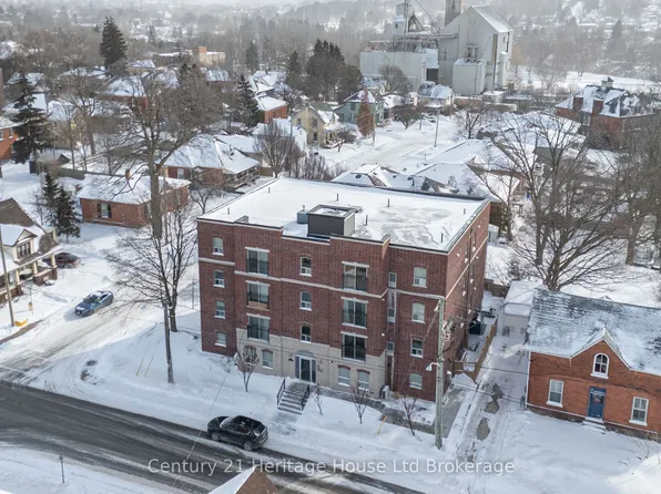 34 Brock St #303, Woodstock, ON N4S 3B5