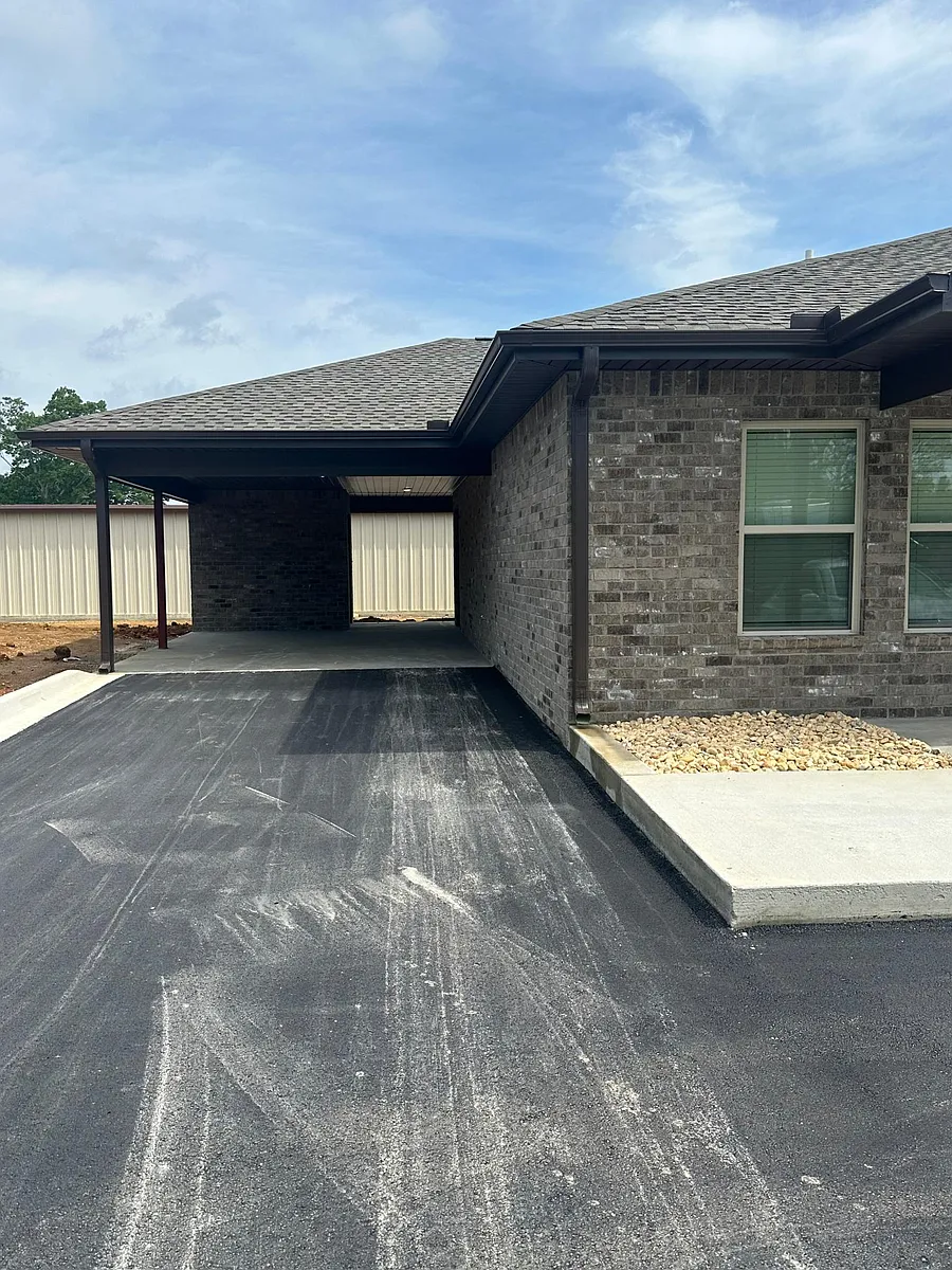 Covered Carport - 200 Oak Ct #200