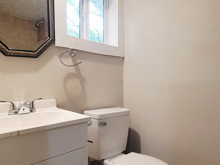 417 Pine St — Photo 16