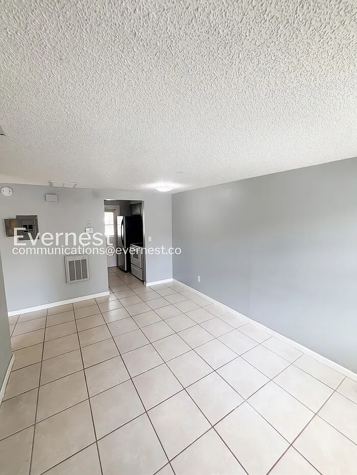2 bed, 1.0 bath, 600 sqft, $1,275 — Photo 4