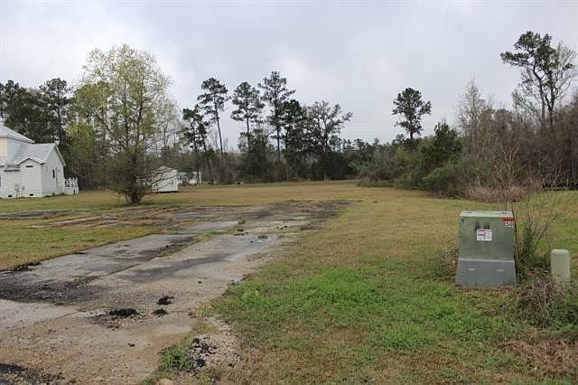1st image of Riverscape Dr
