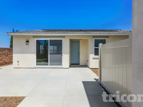 629 W Citron St Unit 2, Corona, CA 92882