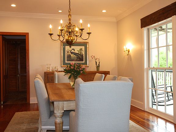 5th image of 2120 Holly Creek Dr