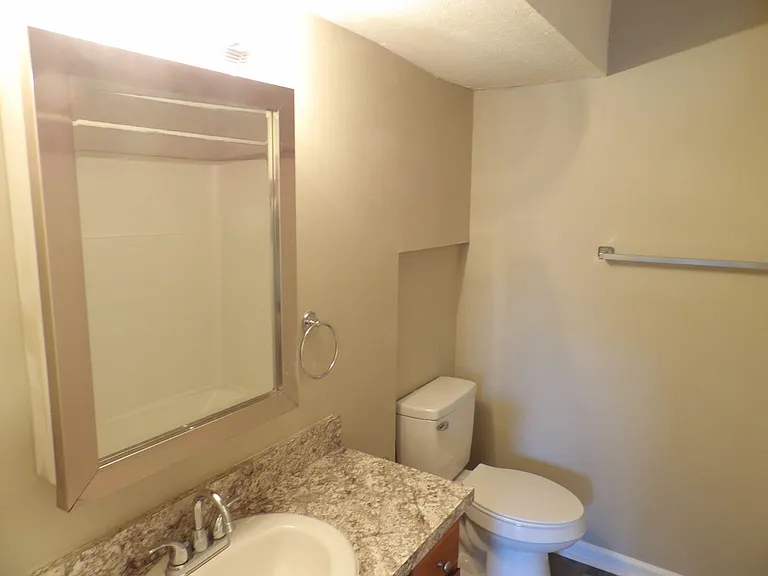 434 Harrodswood Rd #10 — Photo 33
