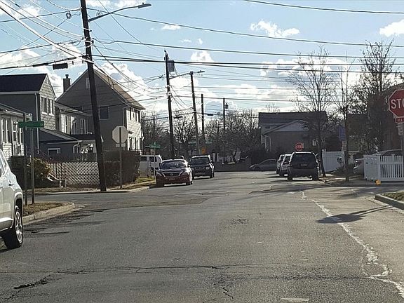 4th image of 155 Lawson Ave