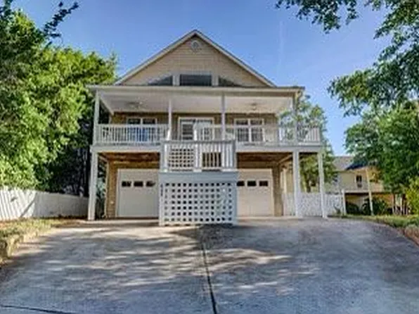 608 Sandman Dr, Kure Beach, NC 28449