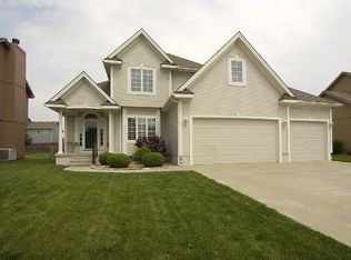8212 NE 97th Ter, Kansas City, MO 64157
