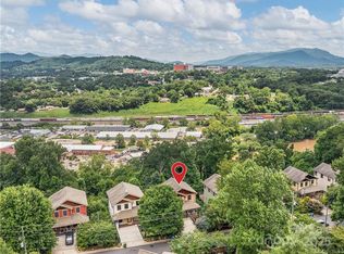 16 Grandview Dr, Asheville, NC 28806