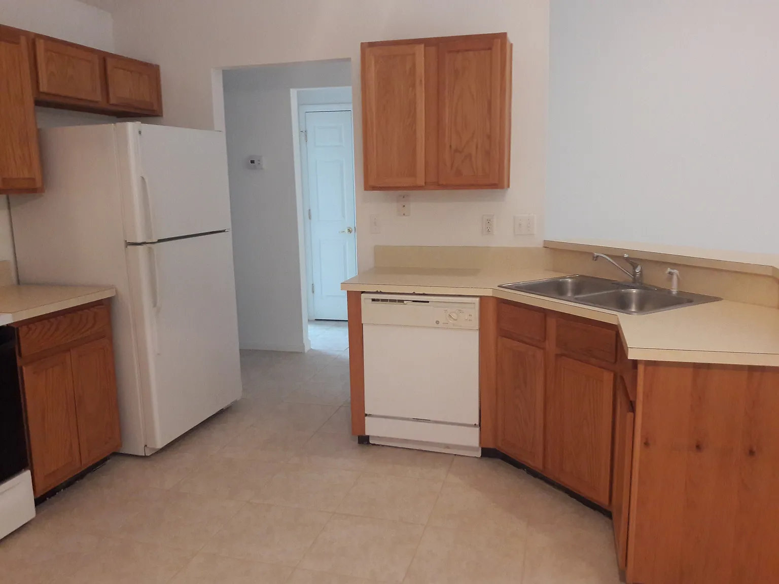 30 Rosecroft Ln — Photo 3