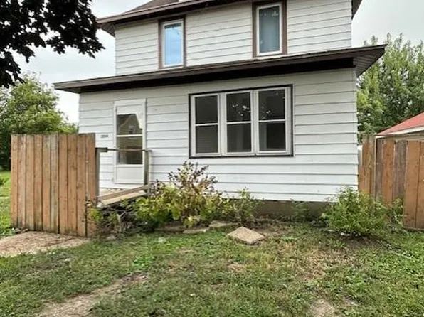 2014 E Oakland Ave, Austin, MN 55912