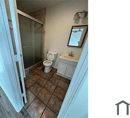 2320 Montclair Cir — Photo 11