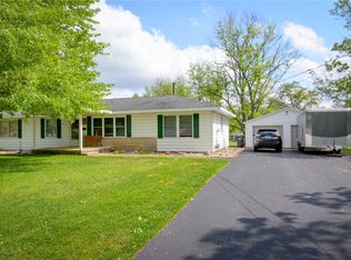 4847 E Glenwood Dr, Decatur, IL 62521