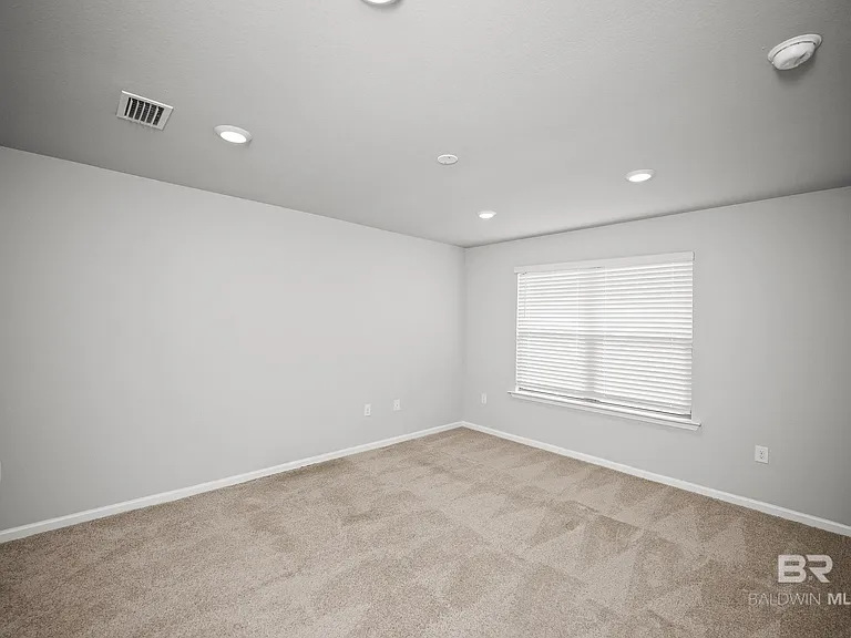 1481 Majesty Loop — Photo 4